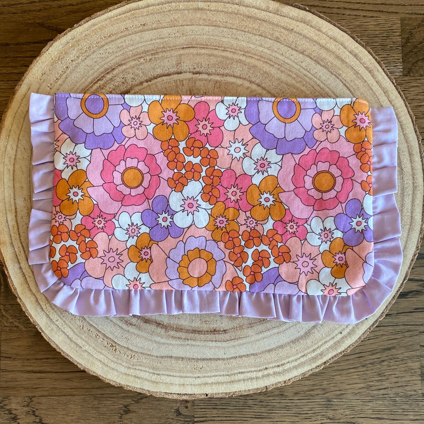 Pochette à volants