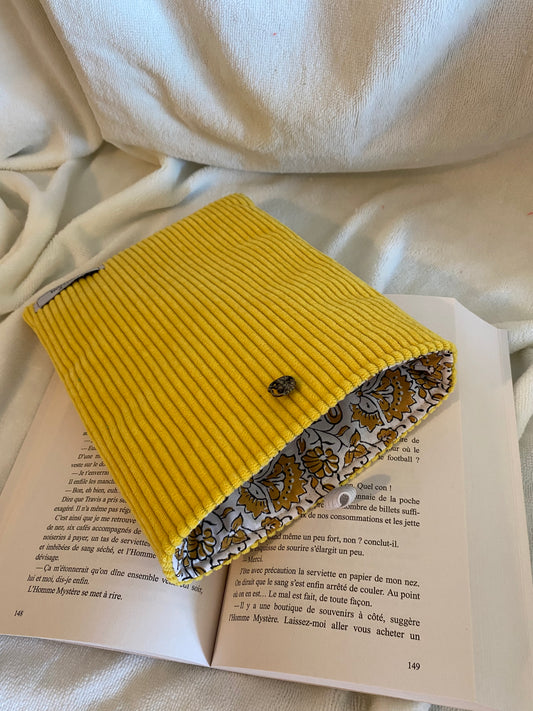 Housse livre moyen format