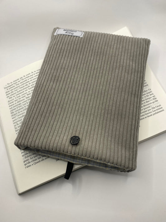Housse livre moyen format